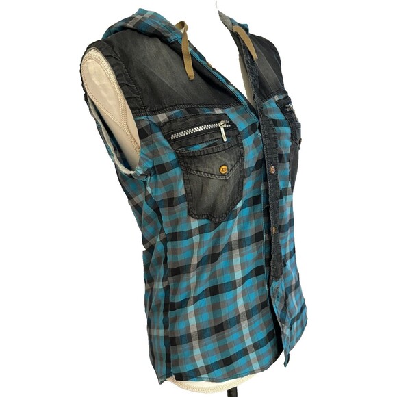 Bluette moto/grunge style sleeveless button up shirt w/hoodie size M, pre-loved - Picture 8 of 12
